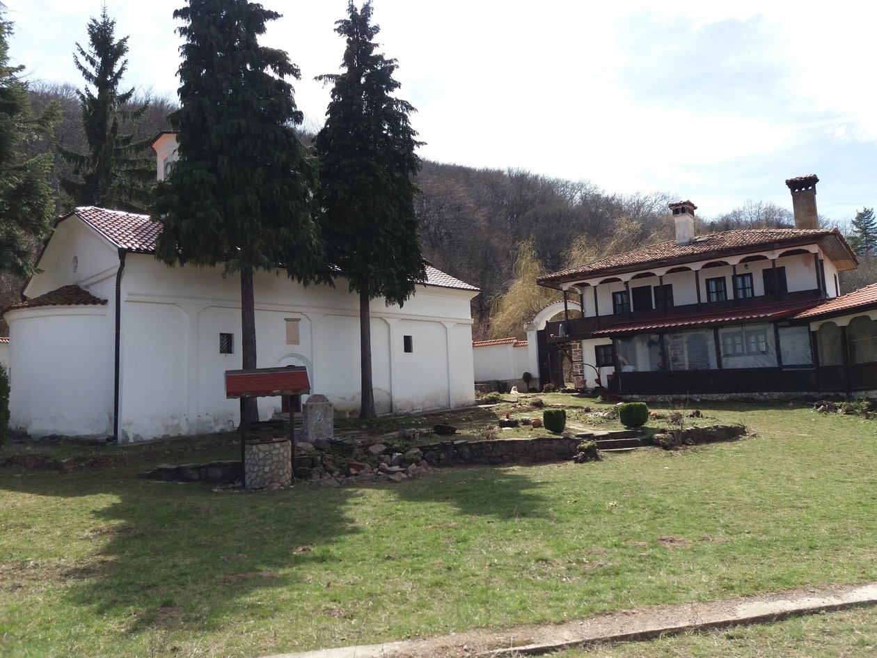 Lozen_Monastery,_Лозенски_Манастир_7.jpeg 